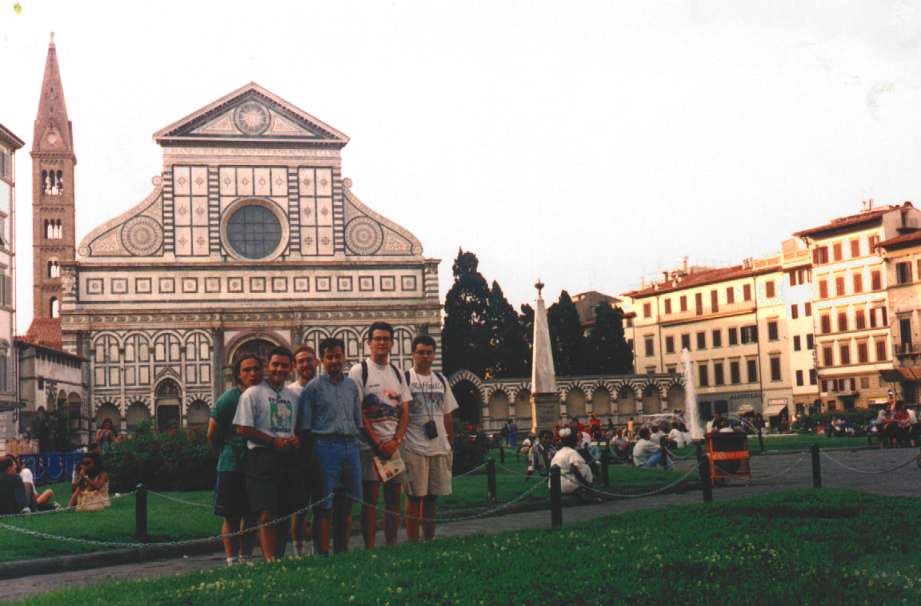 Con Roberto , Raul, Edu y Andres en la Catedral de Florencia